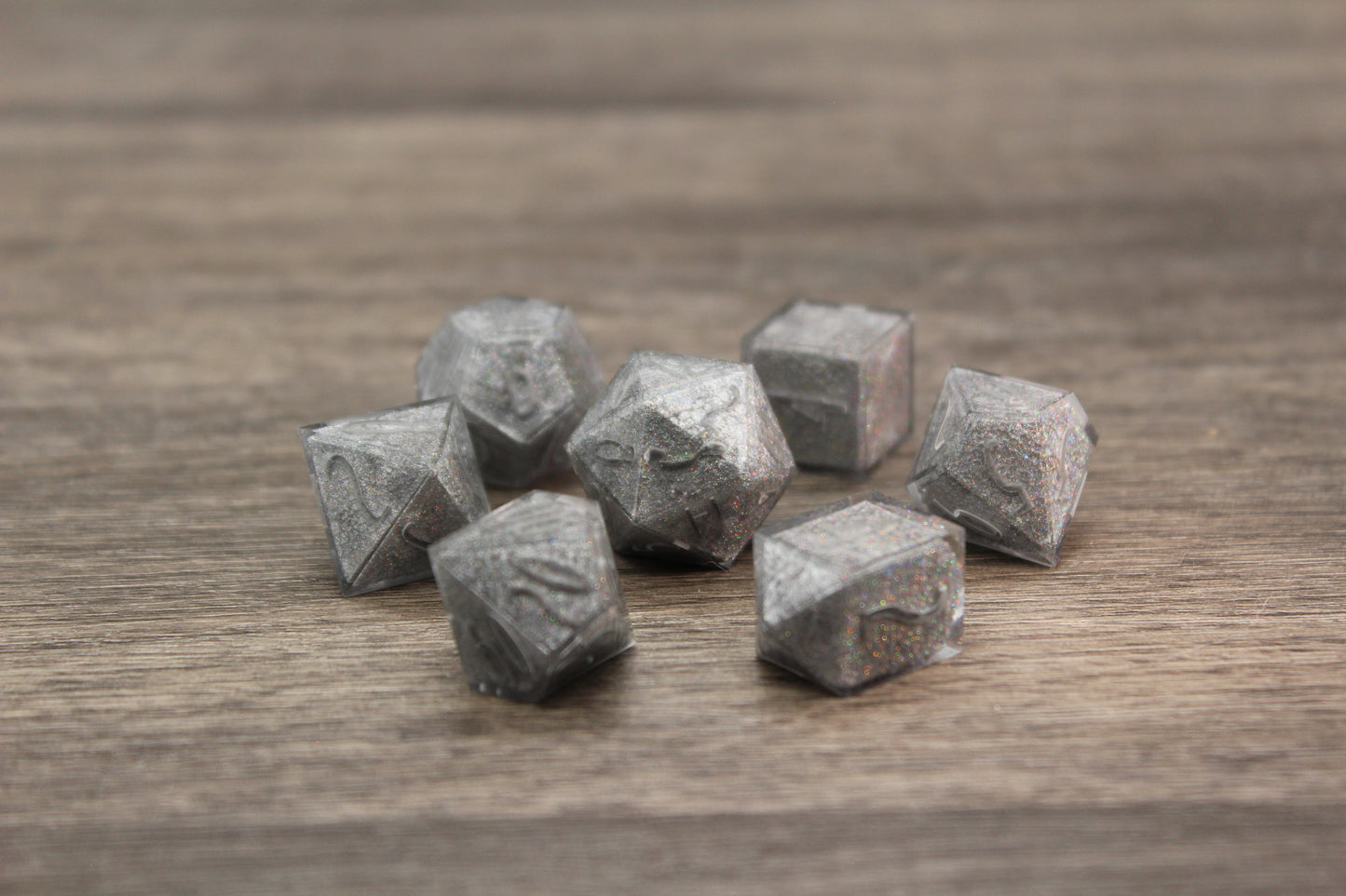 Raw Holo Scale Dice Set