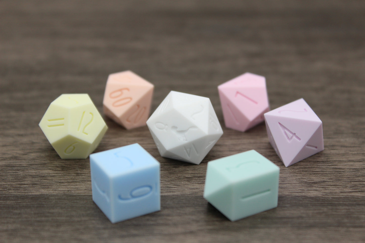 Raw Candy Heart (White D20) Dice Set