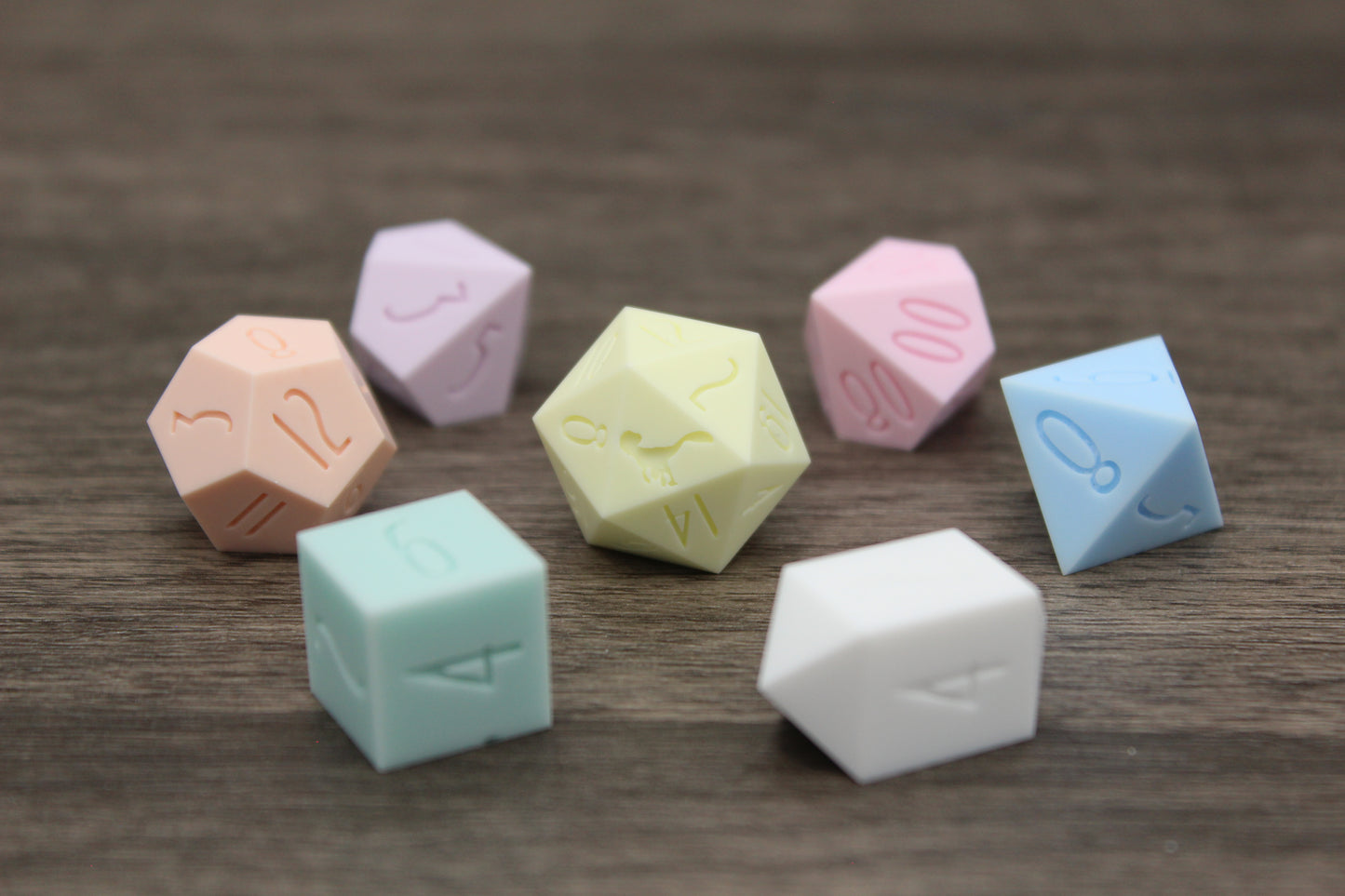 Raw Candy Heart (Yellow D20) Dice Set