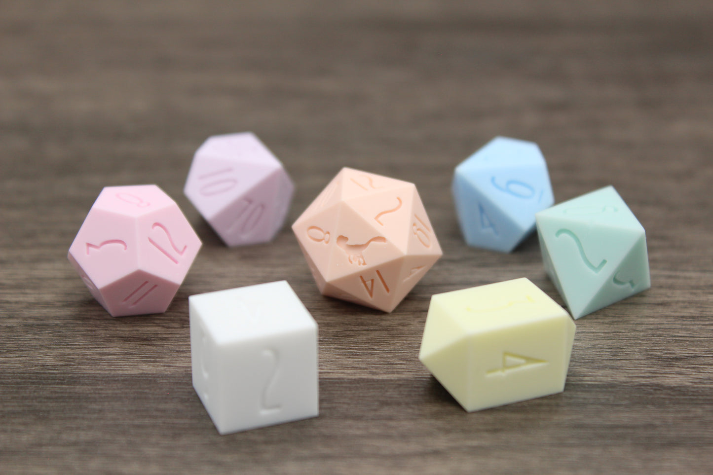 Raw Candy Heart (Orange D20) Dice Set
