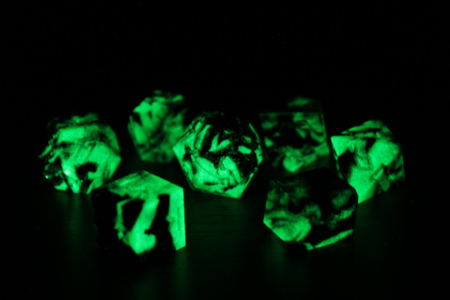 Raw Wicked Glow Dice Set