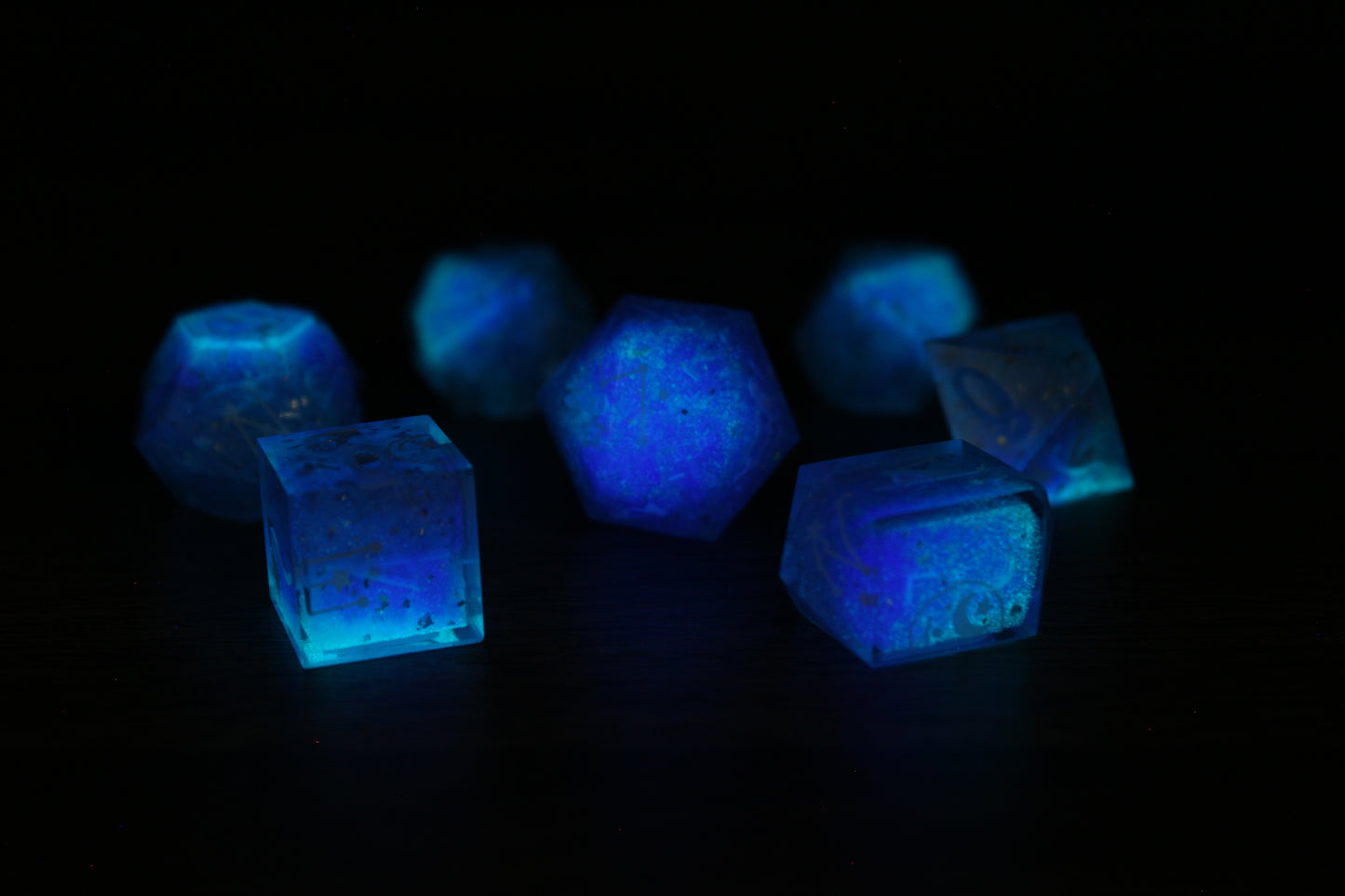 Raw Cosmic Shimmer Dice Set