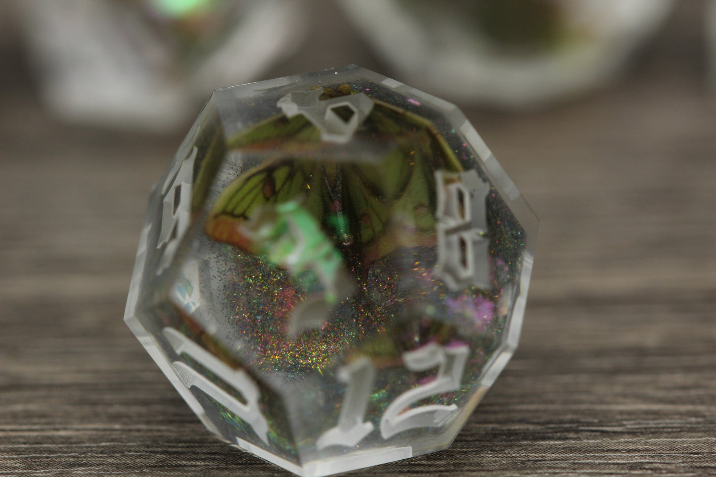 Raw Hybrid Luna Moth Dice Set