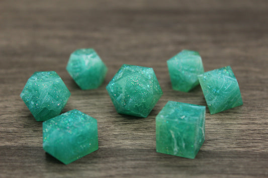 Raw Ocean Breeze Dice Set