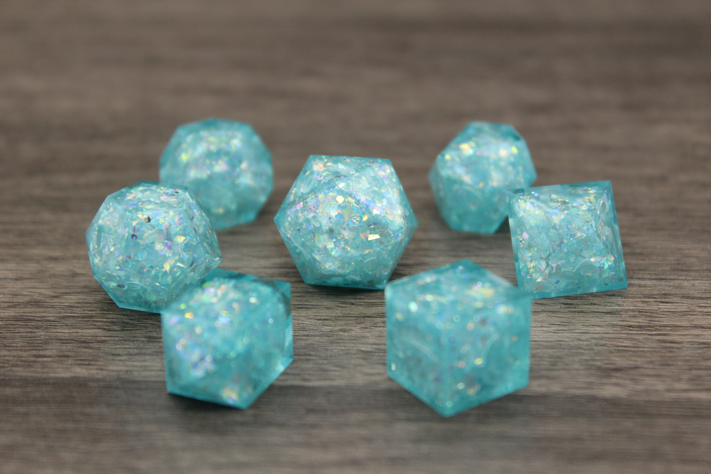 Raw Frozen Shimmer Dice Set